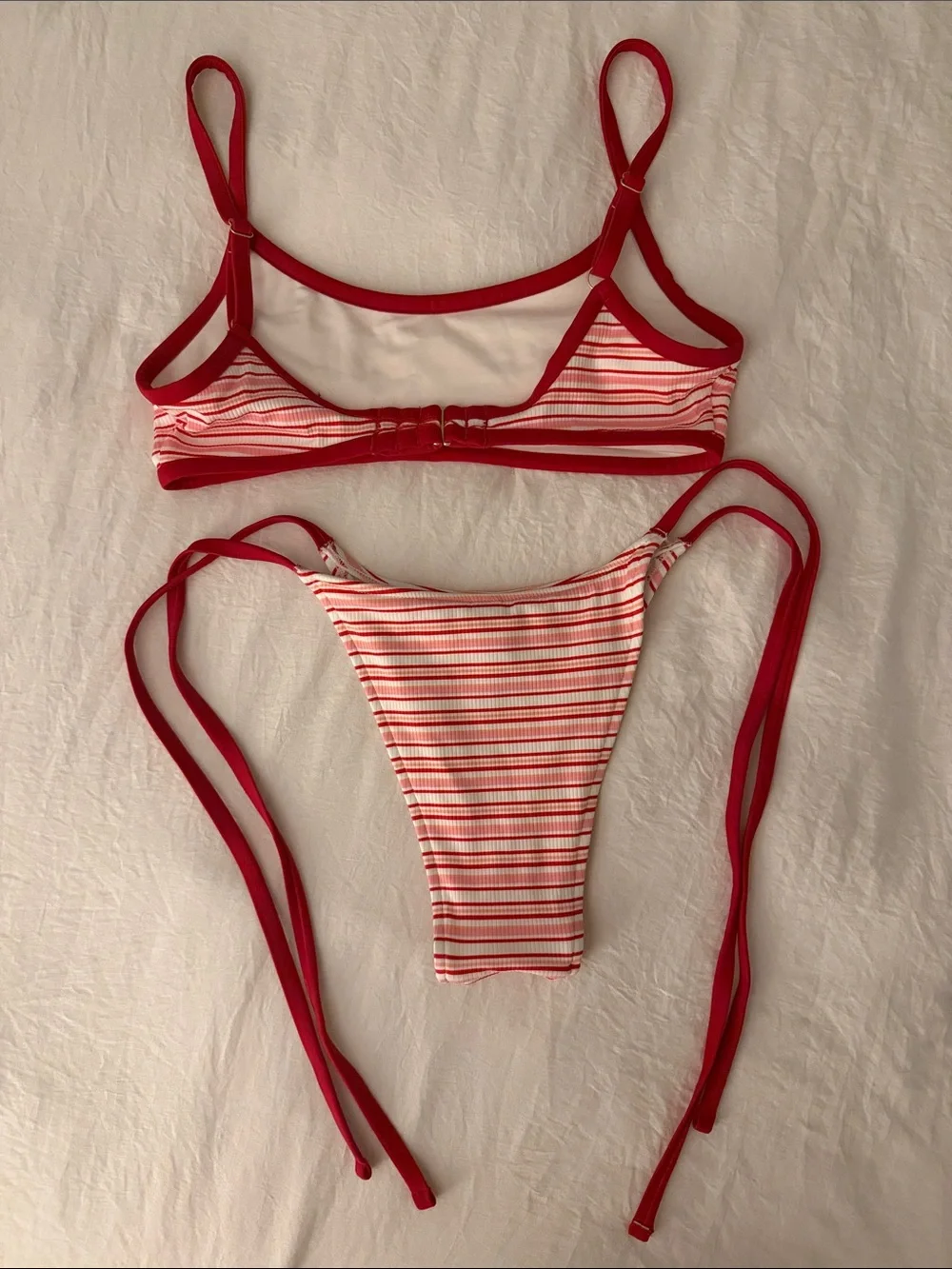 Frankies Bikinis red white